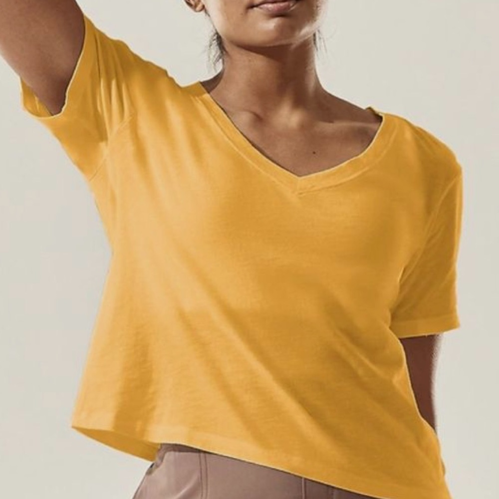 Athleta Daily Crop Short Sleeve V-neck  Tee in Acapulco Light Orange